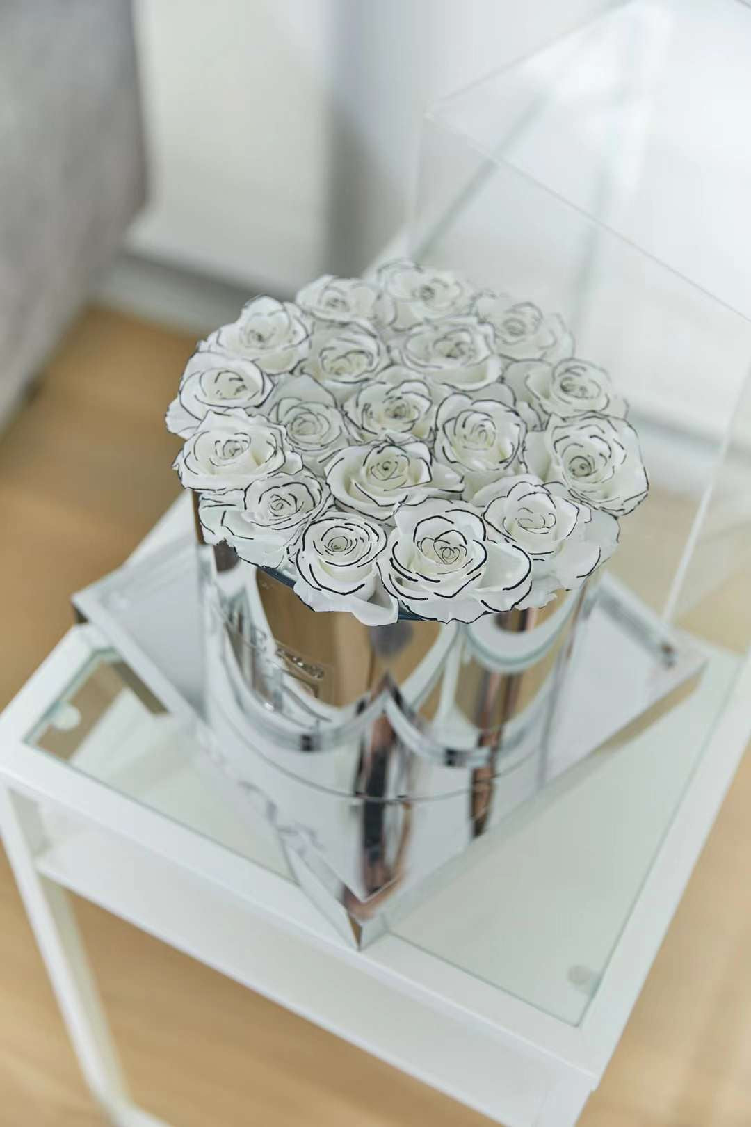 Preserved Rose Bucket