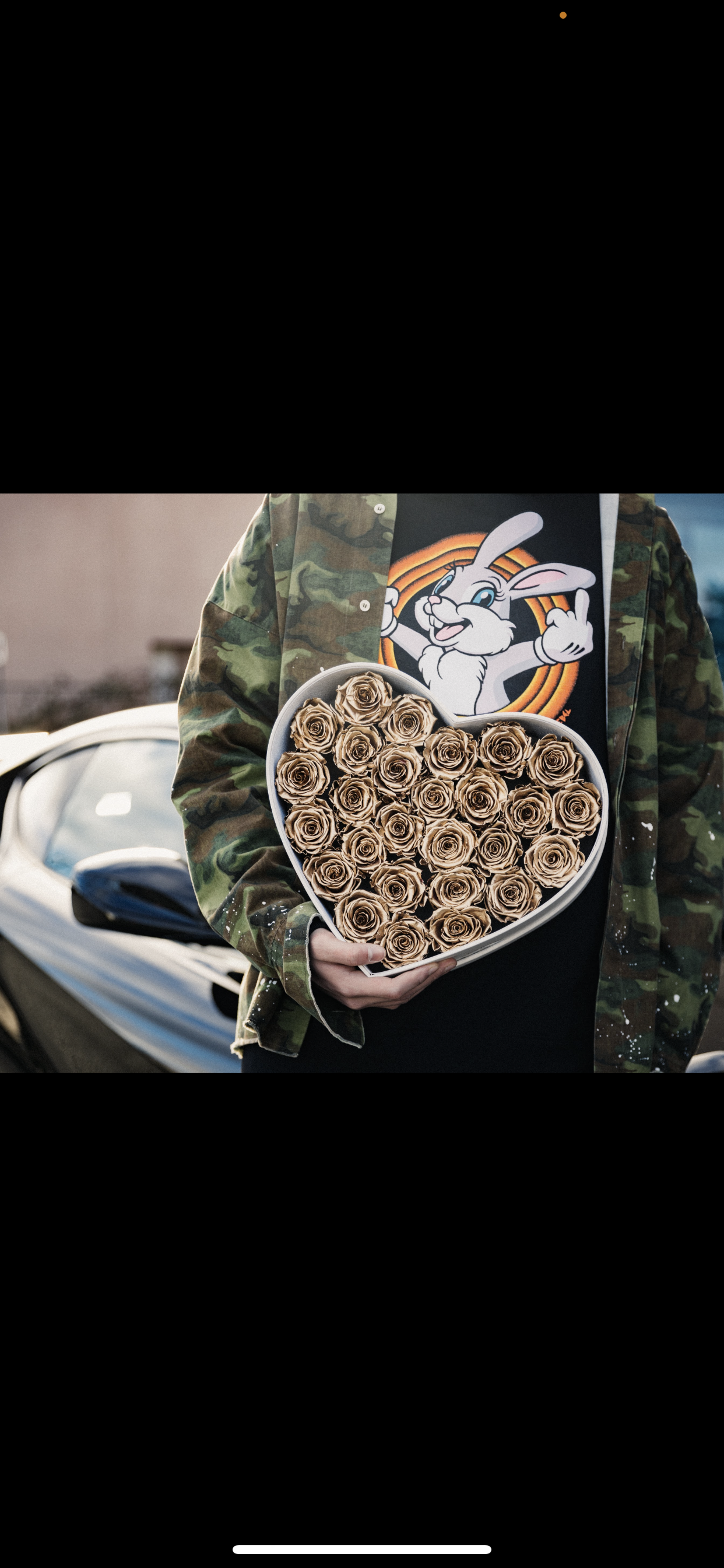 Preserved Small Heart Box White and Gold Roses